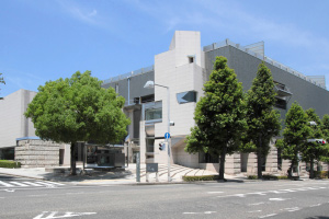 岡山県立美術館