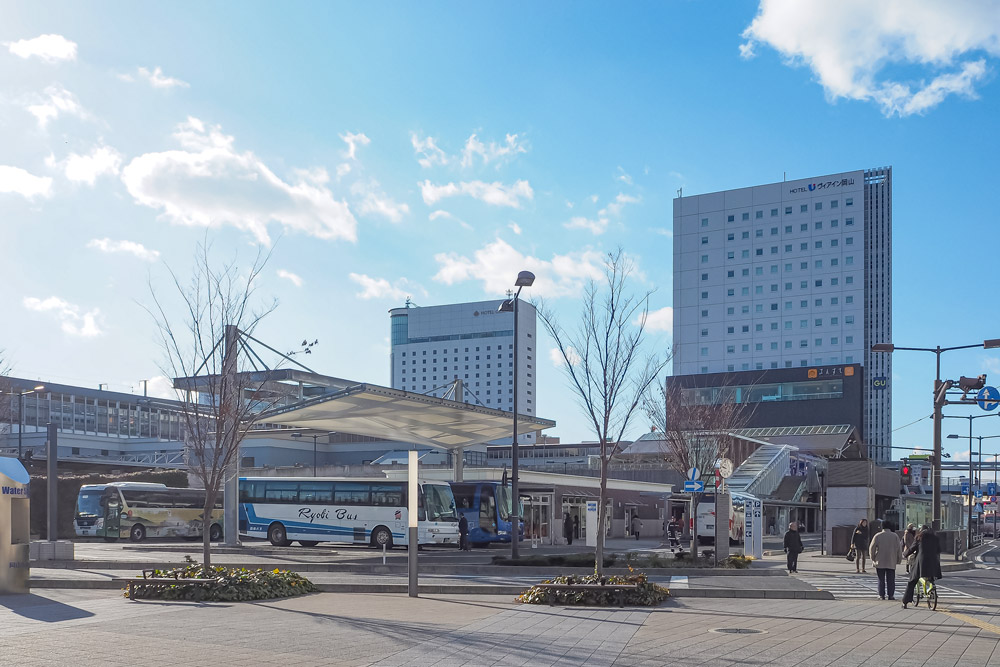 JR岡山駅西口